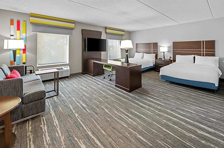 Hampton Inn By Hilton & Suites Camp Springs