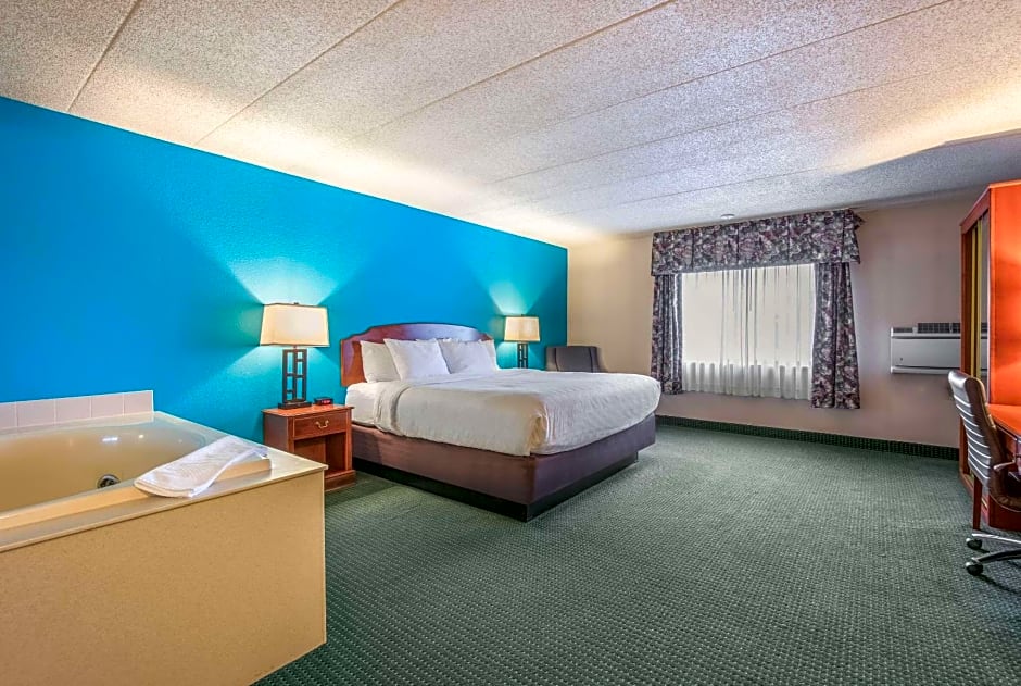 Clarion Hotel and Convention Center Baraboo
