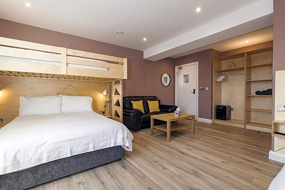 Port 56 Guesthouse