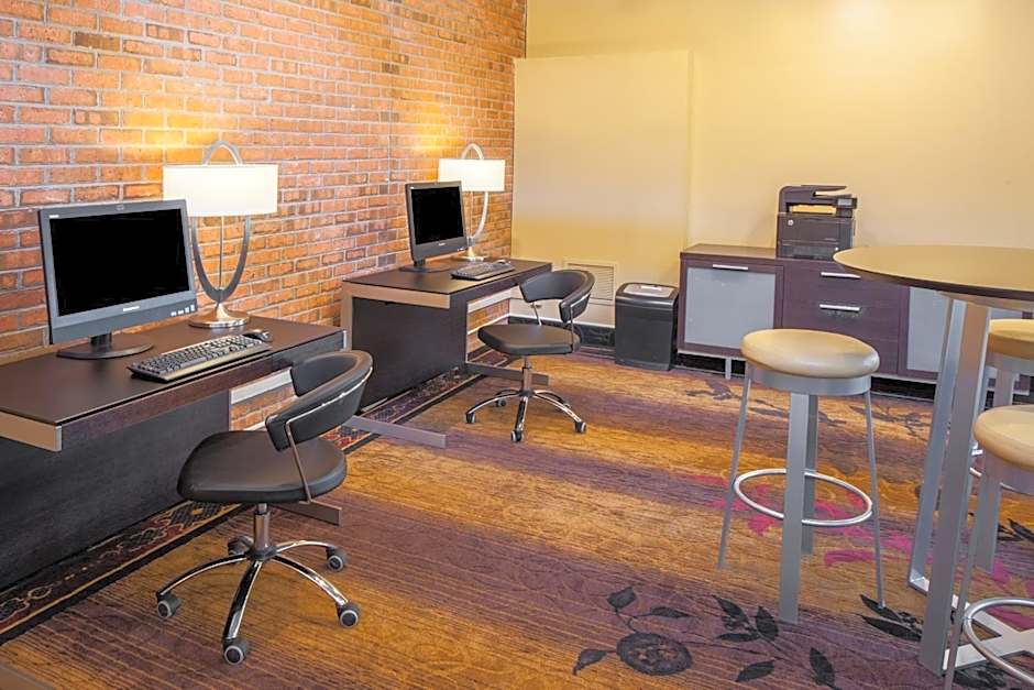 Crowne Plaza Minneapolis West By IHG