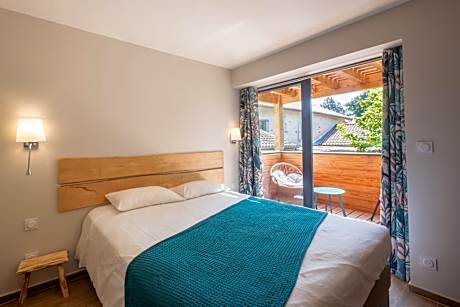 Deluxe Double Room with Balcony