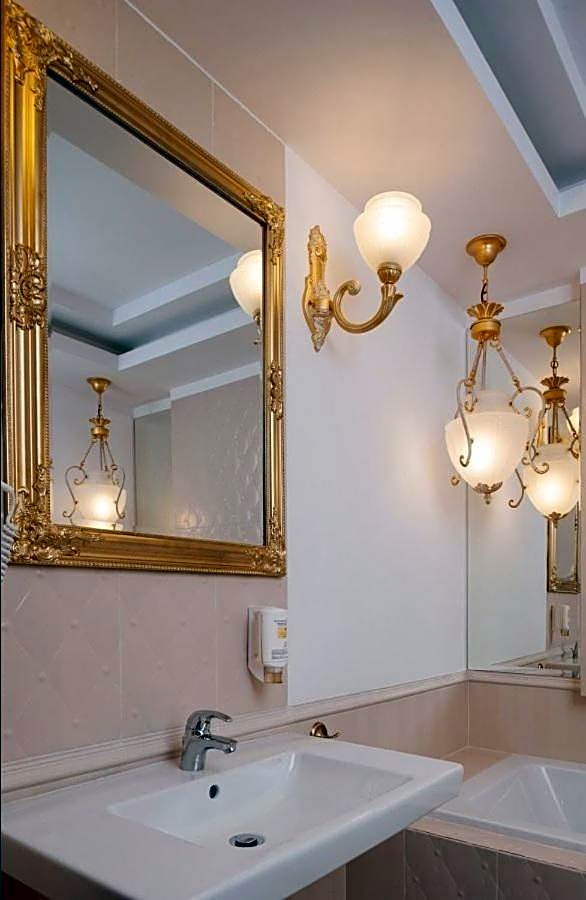 Borowinowy Zdrój Hotel Wellness Spa & Conference