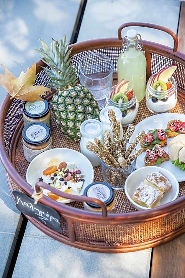 Oniropetra Boutique Hotel