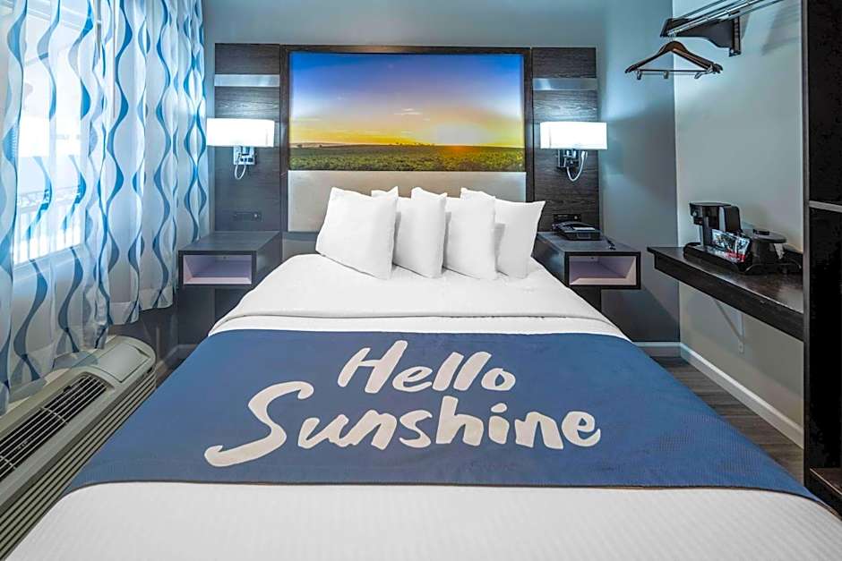 Days Inn by Wyndham Galt