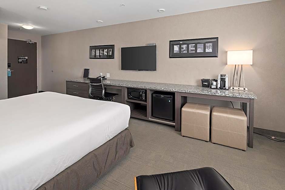 Home Inn & Suites Saskatoon South