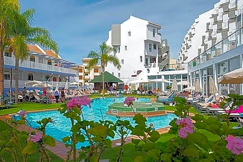 Playaolid Suites & Apartments