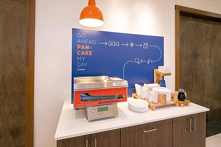 Holiday Inn Express & Suites Alpena - Downtown By IHG