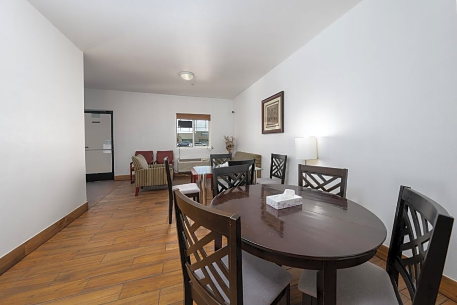 America Inn & Suites