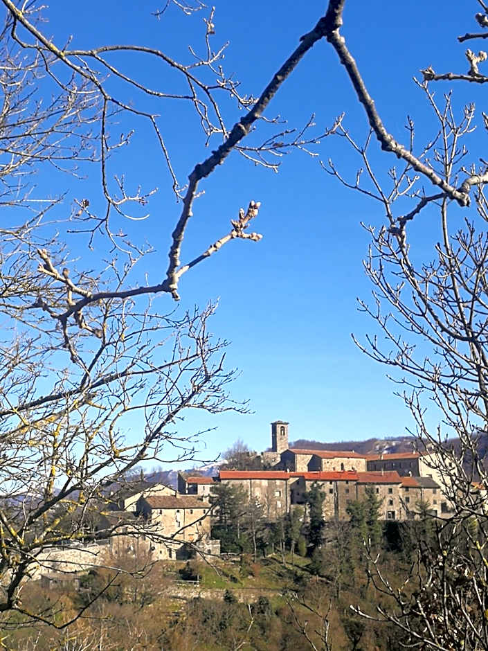 Il borgo Casteldelci