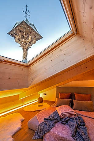 Penthouse Suite mit Bergblick und Kamin