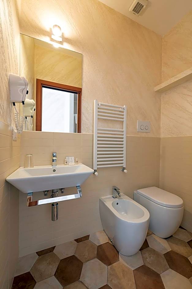 Top Floor Colosseo Guesthouse