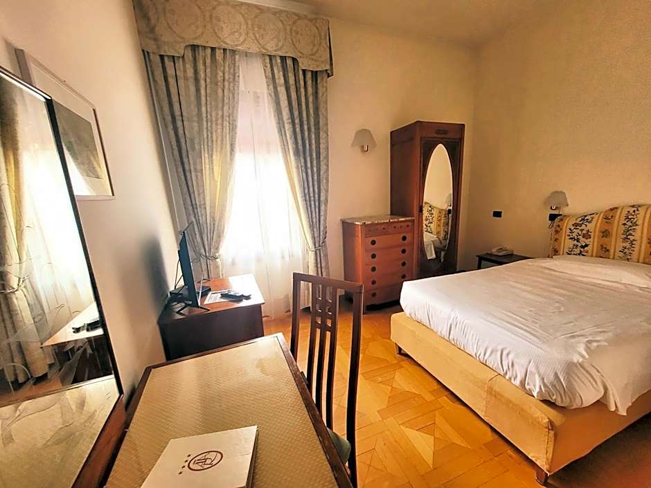 Hotel Alla Rocca Conference & Restaurant