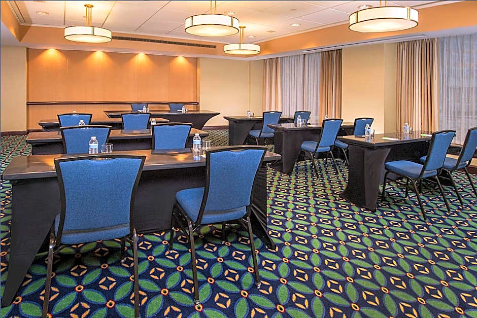 Courtyard by Marriott Arlington Crystal City/Reagan National Airport