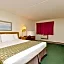 OYO Hotel Pipestone MN, Canterbury Park