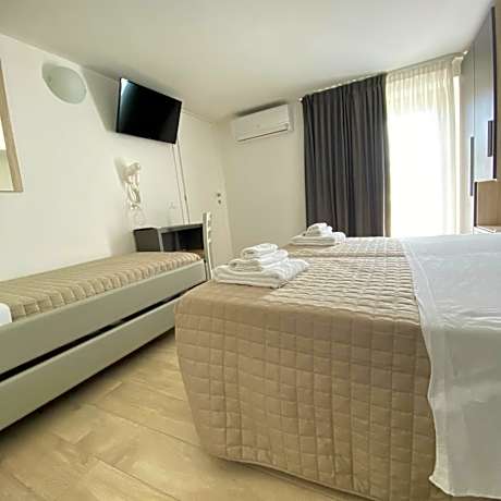 Classic Triple Room