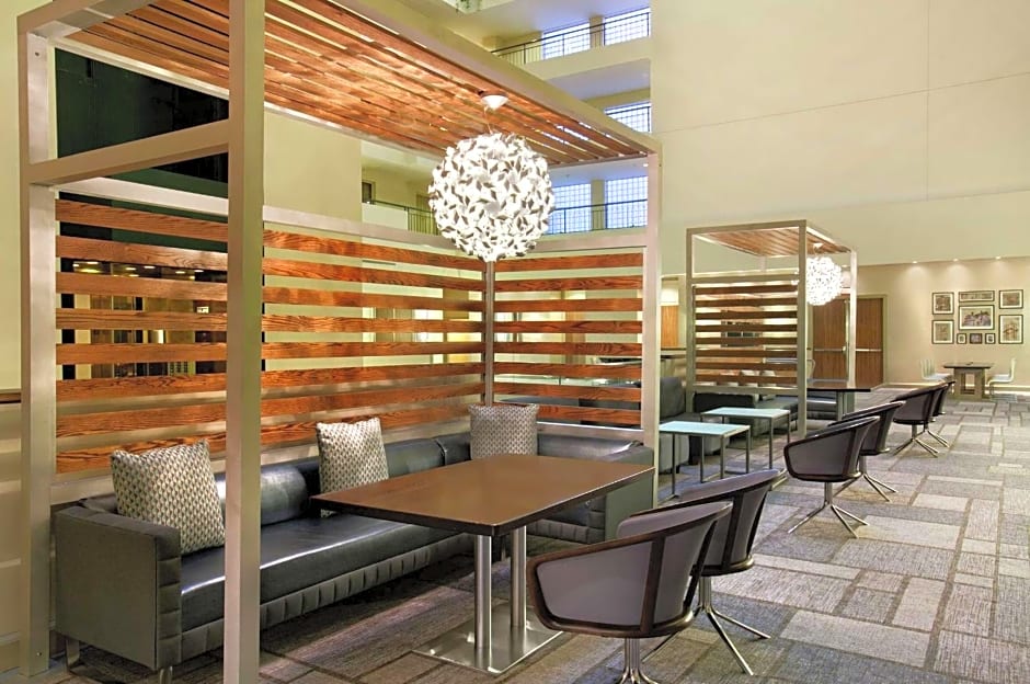 DoubleTree Suites By Hilton Boston - Cambridge