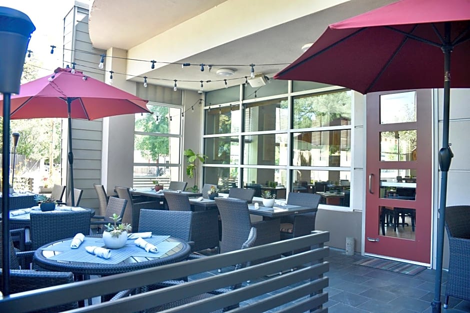 Holiday Inn Windsor - Wine Country By IHG