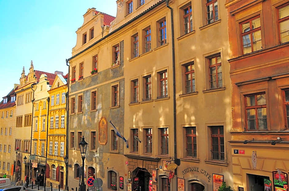 Residence Thunovska