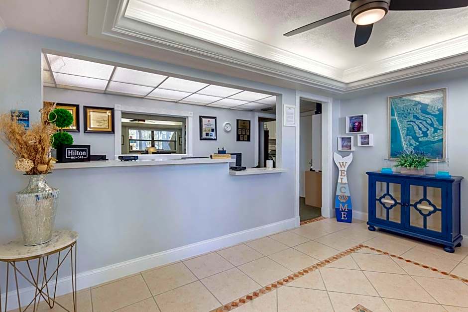 Hilton Vacation Club Charter Club Naples Bay