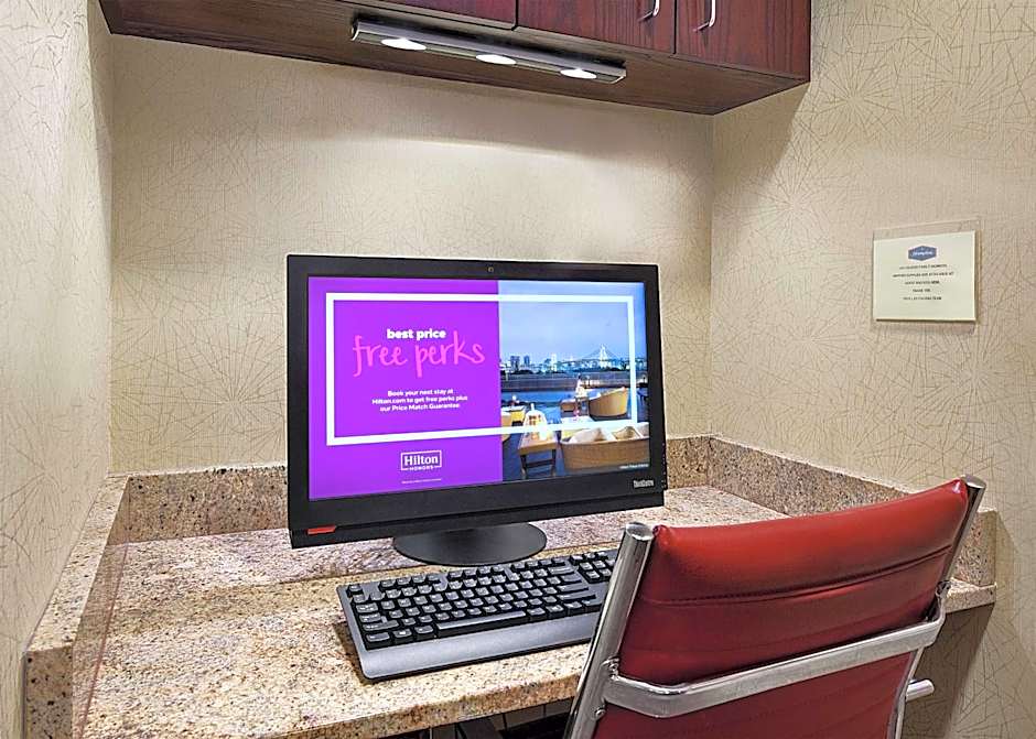 Hampton Inn By Hilton Dallas/Irving-Las Colinas