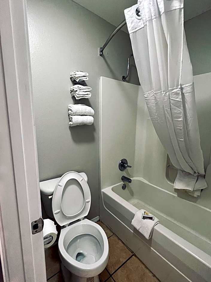 Ozark Inn & Suites
