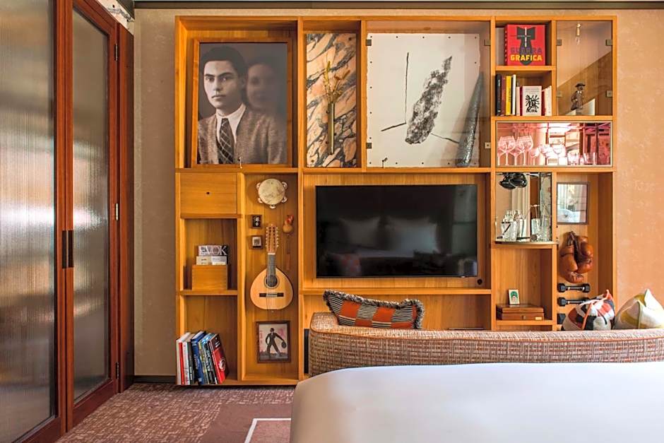 Brach Madrid - Evok Collection