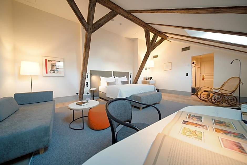 Photo 1 of 7 of Junior Suite