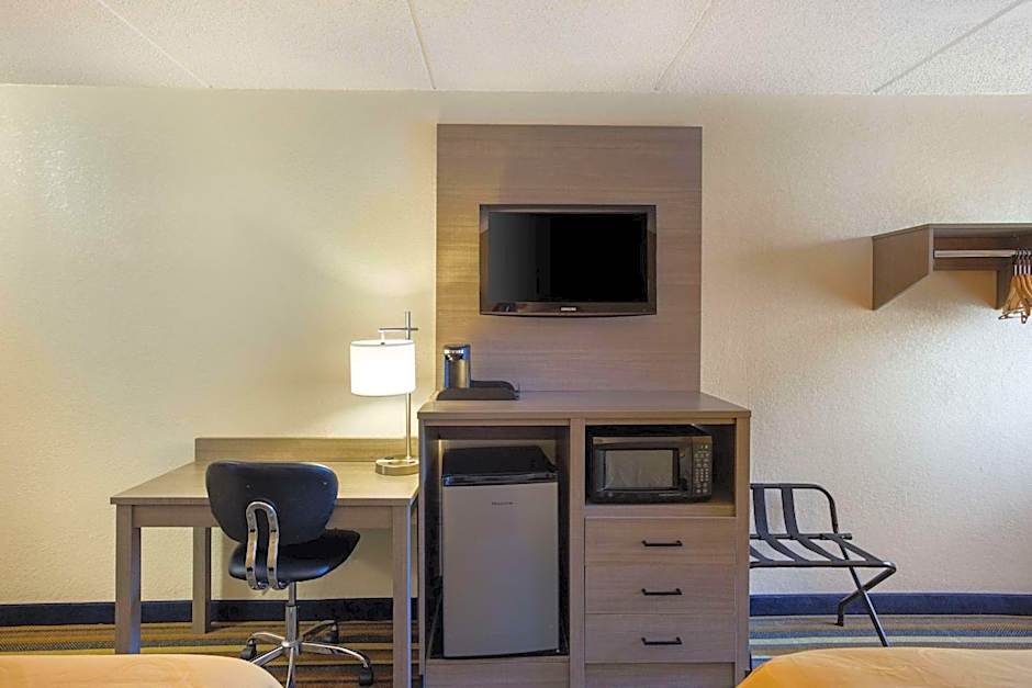 Quality Inn Central