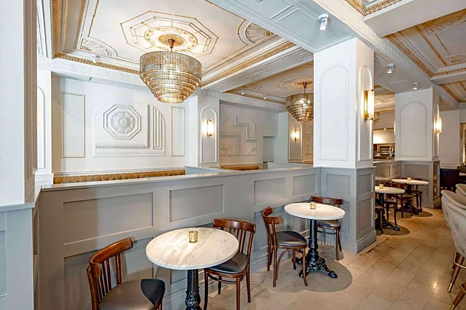 Hotel Fort Des Moines, Curio Collection by Hilton