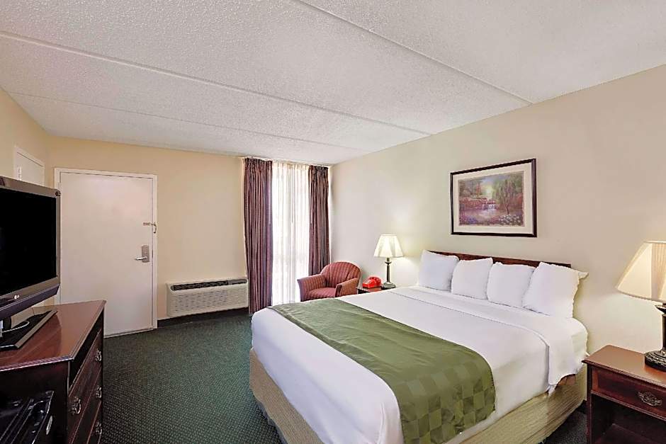 Photo 1 of 1 of 1 Double Bed, Nonsmoking, 2nd Floor