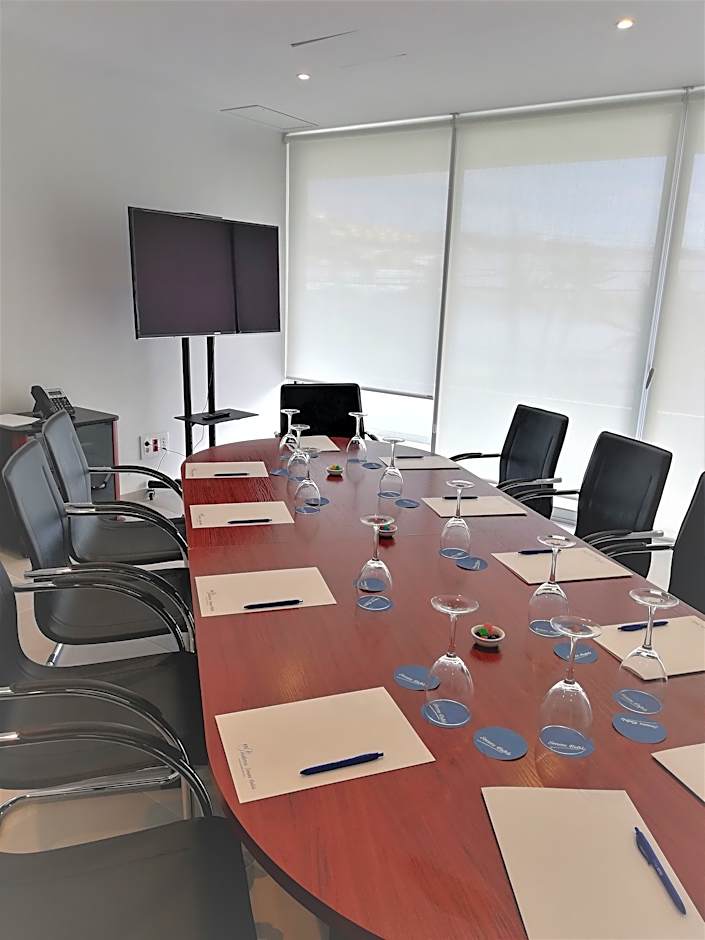 Reverence Life Hotel