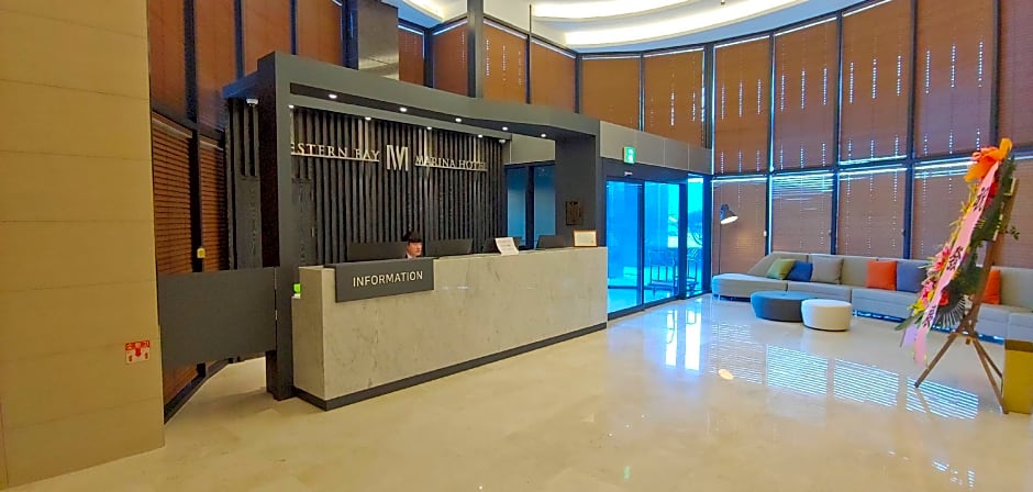 Westernbay Marina Hotel