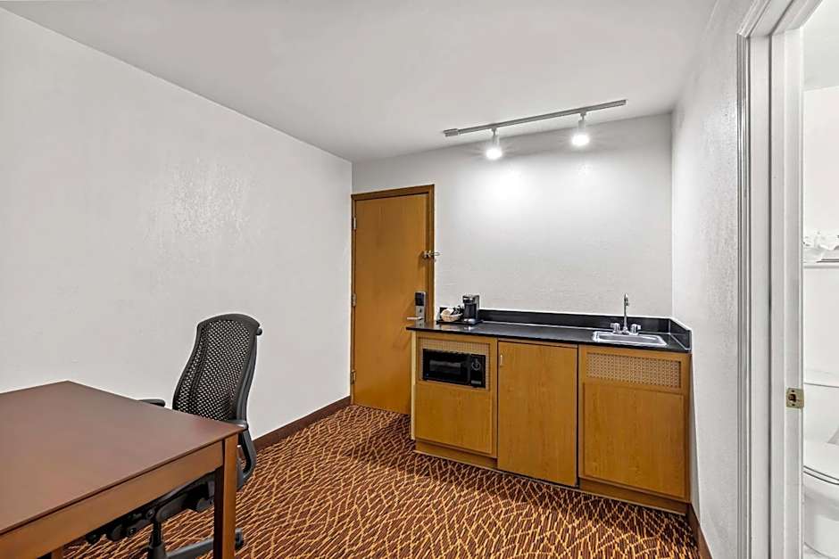Quality Inn Marietta
