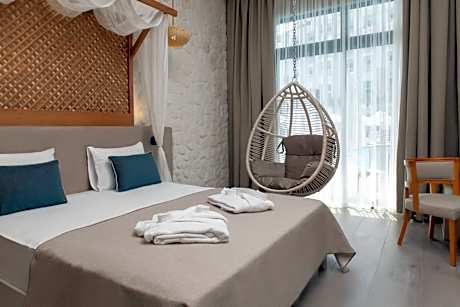 Double Room with Pool View