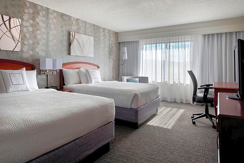 Courtyard by Marriott Lebanon