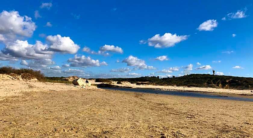 Q Village Hotel - Poleg Beach