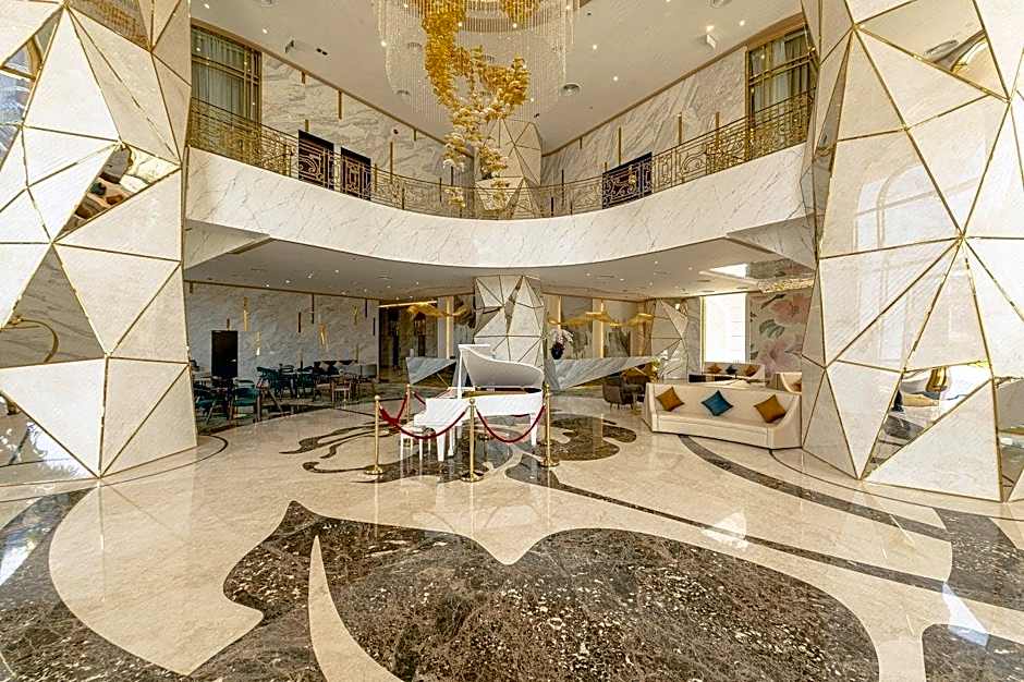 LA VELA Saigon Hotel