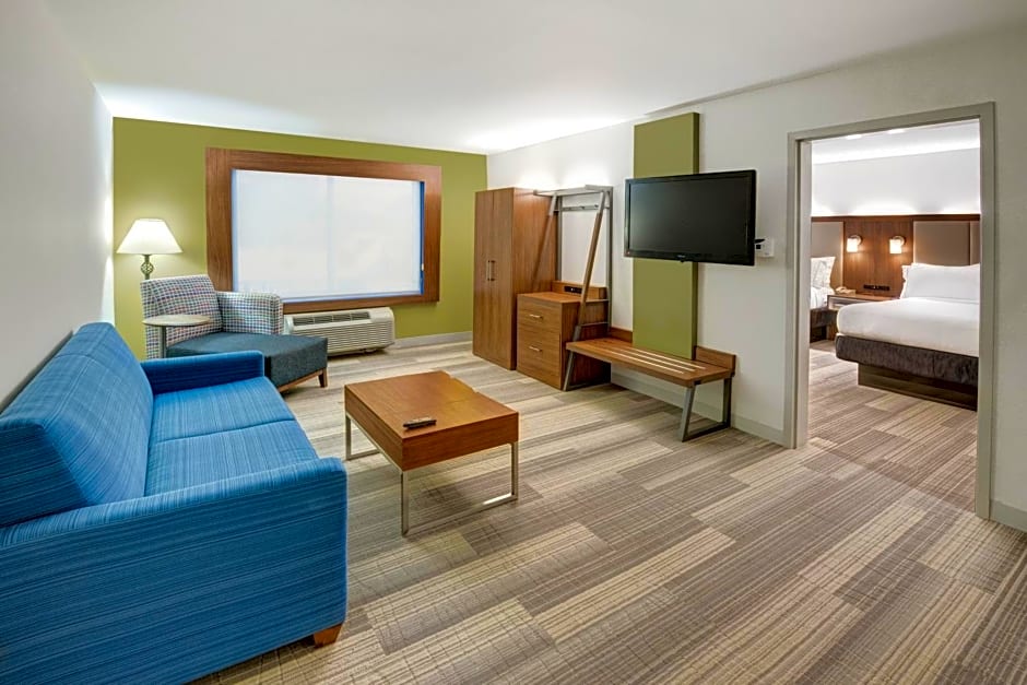 Holiday Inn Express Woodbridge By IHG