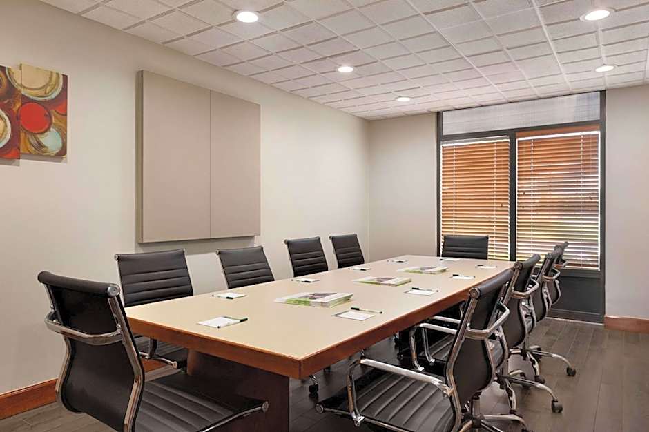 Wingate By Wyndham Montgomery