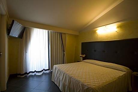 King Suite with Spa Bath