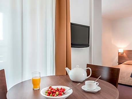 Studio with Double Bed