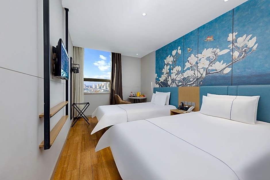 Magnotel Business Xining Dashizi Mojia Street