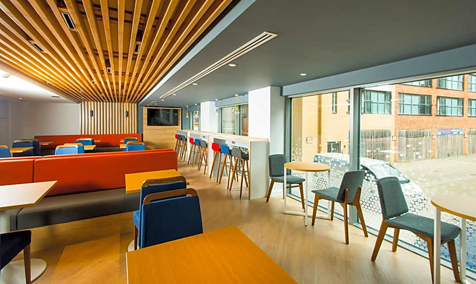 Holiday Inn Express Swindon City Centre By IHG