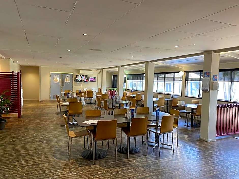 Coal n Cattle Hotel Motel