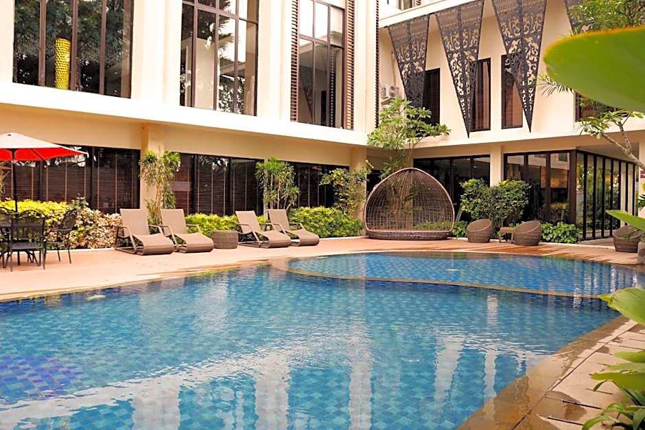 Emersia Hotel & Resort Batusangkar