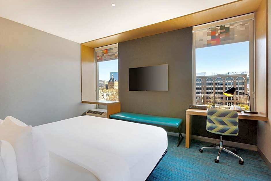 Aloft Milwaukee Downtown