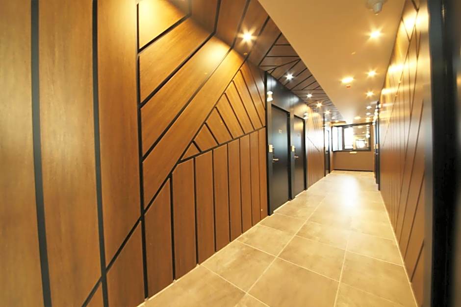 Premium Ava Hotel