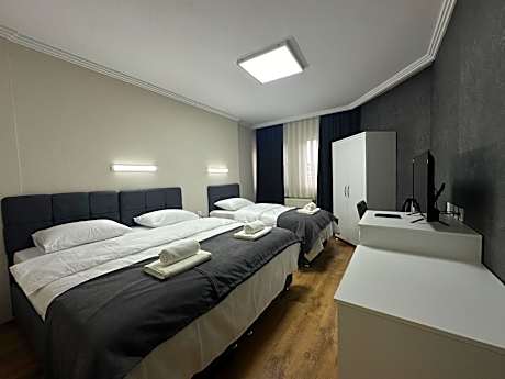 Triple Room with City View