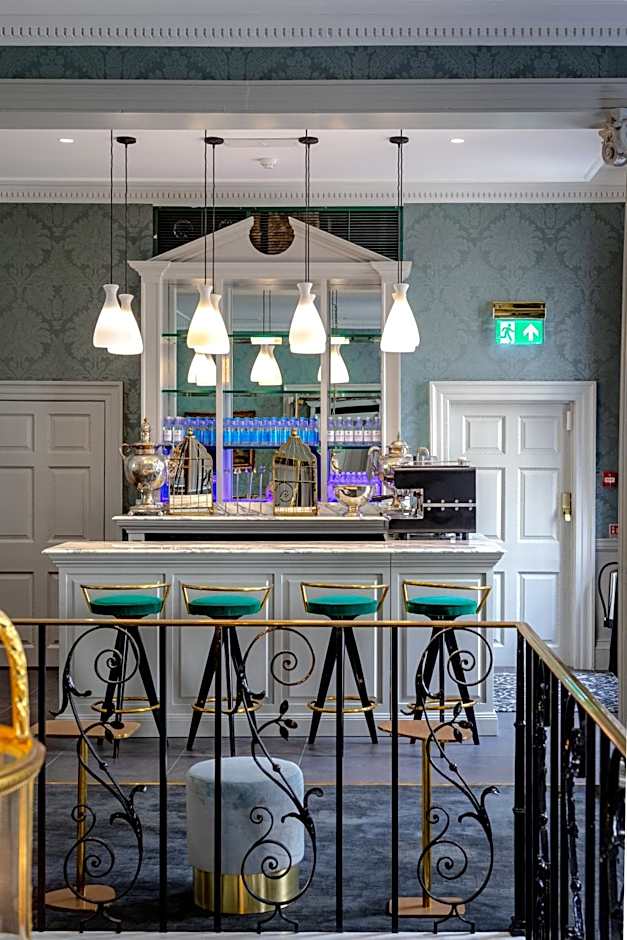 No. 30 Knightsbridge