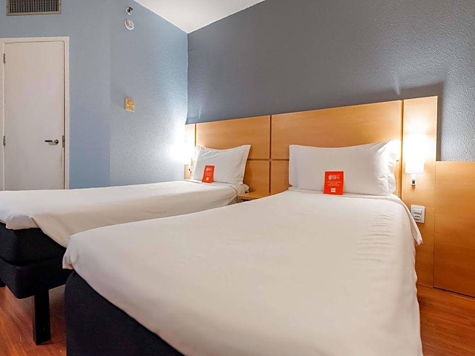 Ibis Joinville